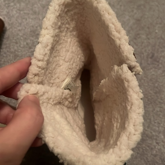 NWT Toms boots in brown - Picture 4 of 4